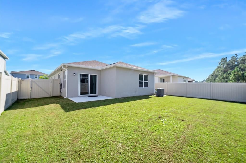 For Sale: $325,000 (3 beds, 2 baths, 1494 Square Feet)