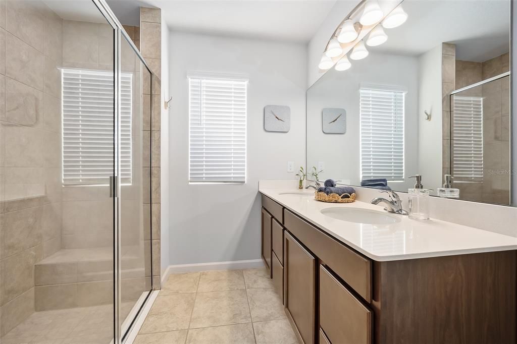 For Sale: $325,000 (3 beds, 2 baths, 1494 Square Feet)