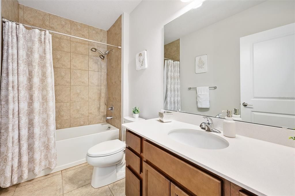 For Sale: $325,000 (3 beds, 2 baths, 1494 Square Feet)