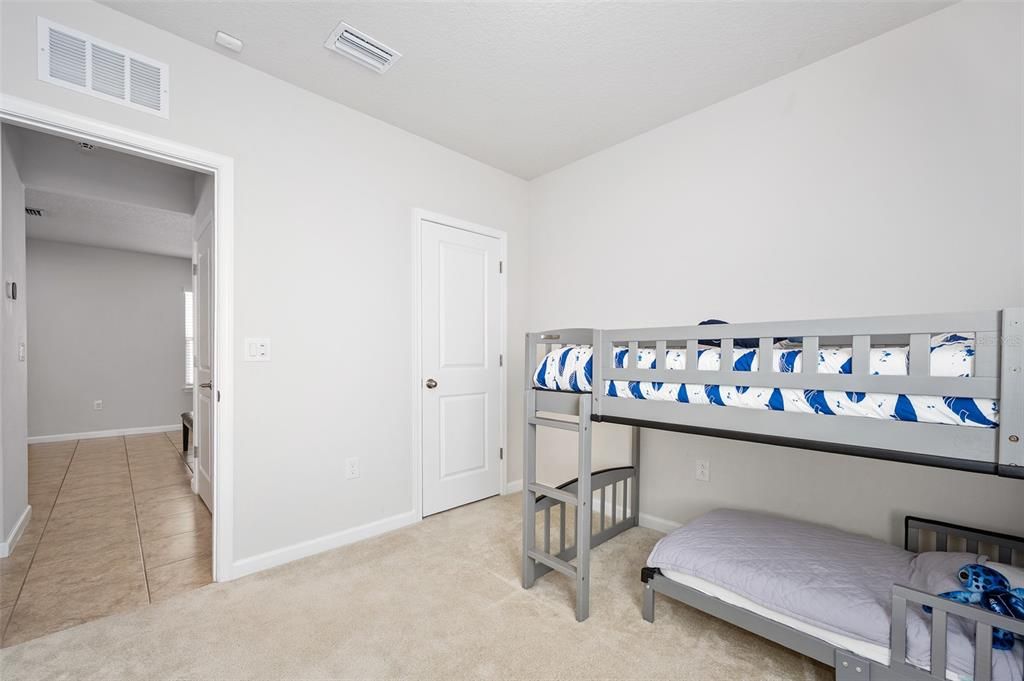 For Sale: $325,000 (3 beds, 2 baths, 1494 Square Feet)