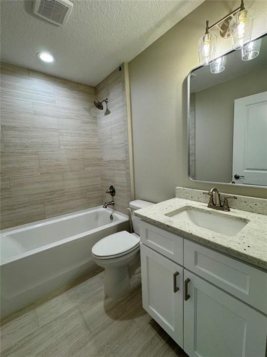 待售: $280,000 (3 贝兹, 2 浴室, 1400 平方英尺)