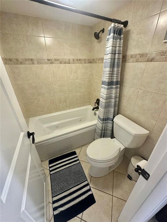 For Sale: $275,000 (2 beds, 2 baths, 950 Square Feet)