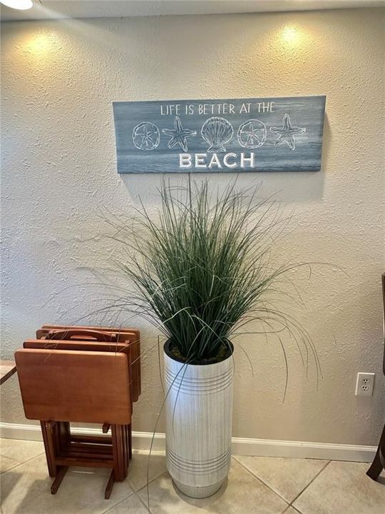 For Sale: $275,000 (2 beds, 2 baths, 950 Square Feet)