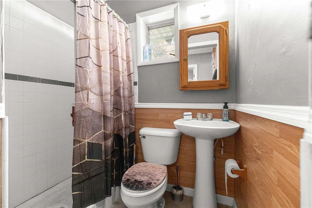 待售: $279,995 (2 贝兹, 2 浴室, 1241 平方英尺)