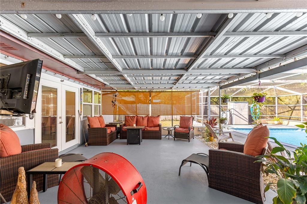 待售: $279,995 (2 贝兹, 2 浴室, 1241 平方英尺)