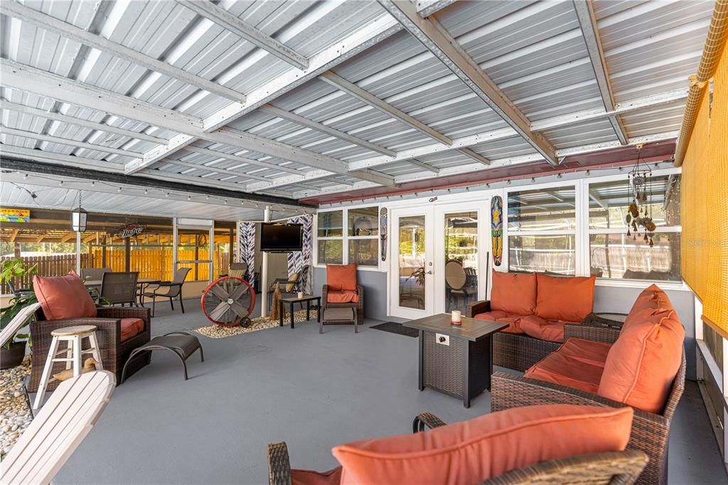 待售: $279,995 (2 贝兹, 2 浴室, 1241 平方英尺)