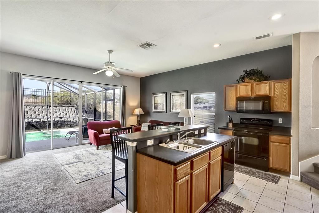 Active With Contract: $410,000 (5 beds, 3 baths, 2494 Square Feet)