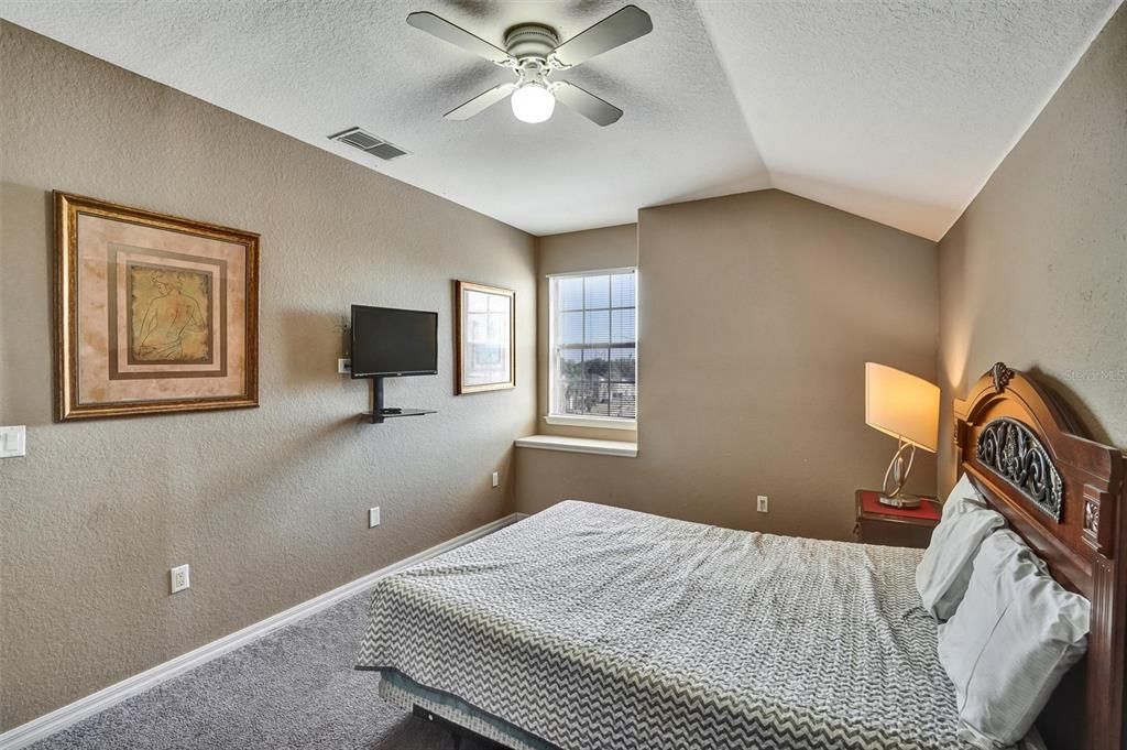 Active With Contract: $410,000 (5 beds, 3 baths, 2494 Square Feet)