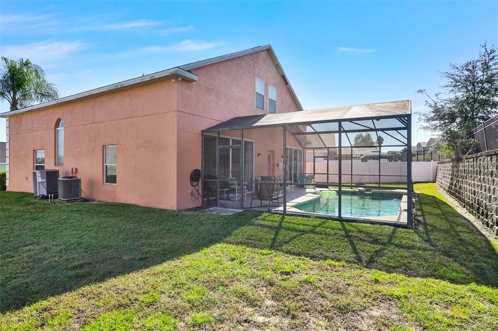 Active With Contract: $410,000 (5 beds, 3 baths, 2494 Square Feet)