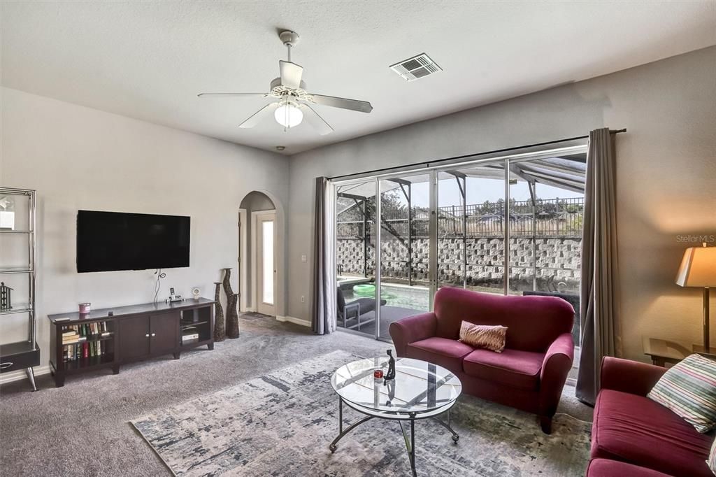 Active With Contract: $410,000 (5 beds, 3 baths, 2494 Square Feet)