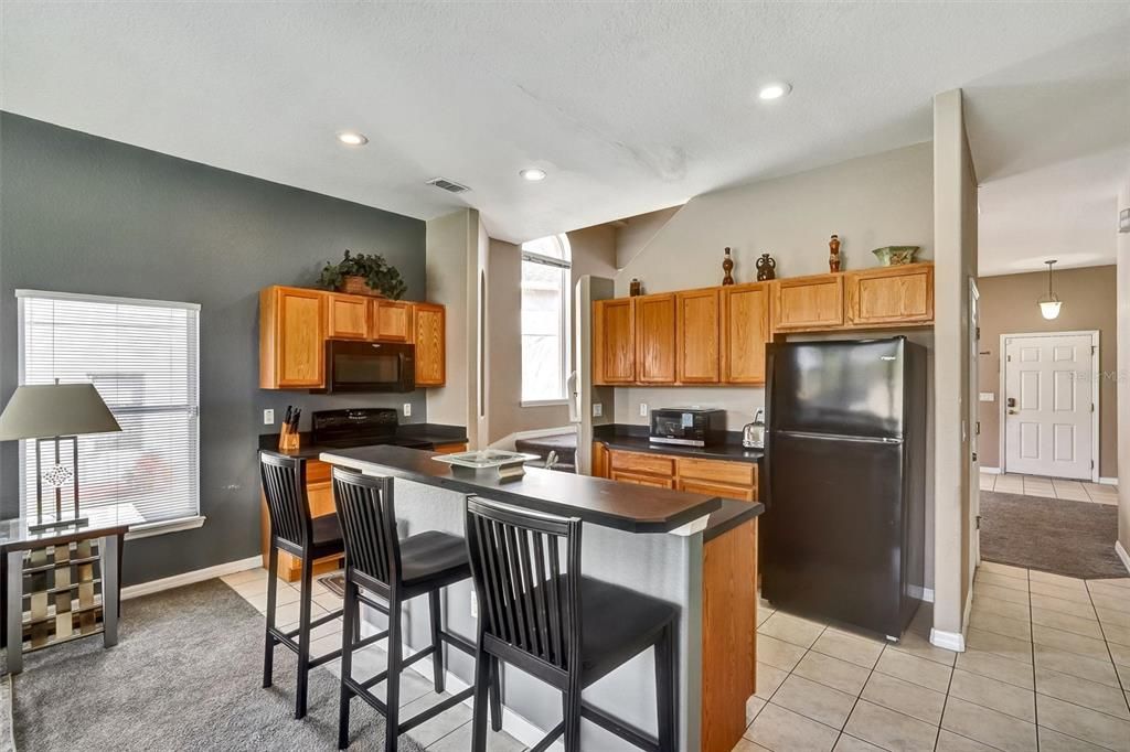 Active With Contract: $410,000 (5 beds, 3 baths, 2494 Square Feet)