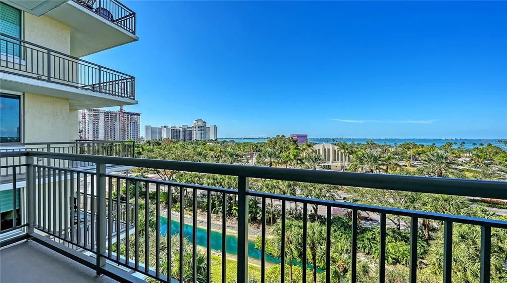 For Sale: $1,795,000 (3 beds, 3 baths, 2981 Square Feet)