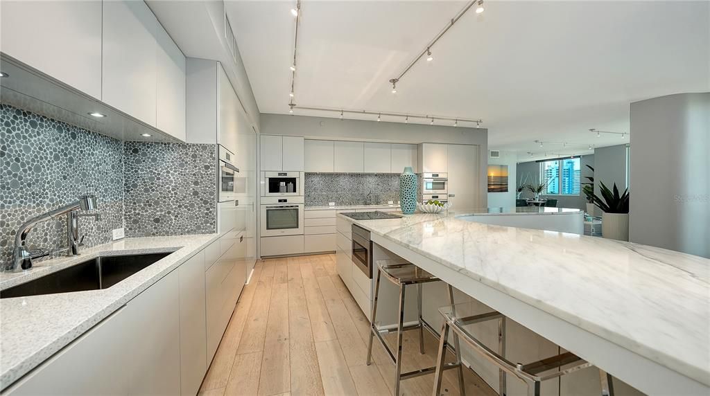 For Sale: $1,795,000 (3 beds, 3 baths, 2981 Square Feet)