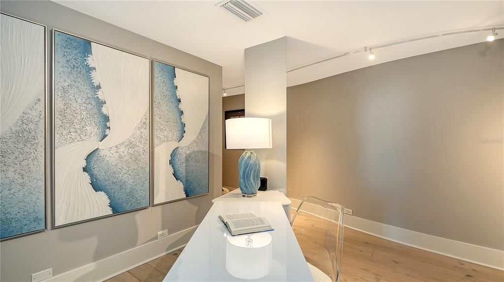 For Sale: $1,795,000 (3 beds, 3 baths, 2981 Square Feet)