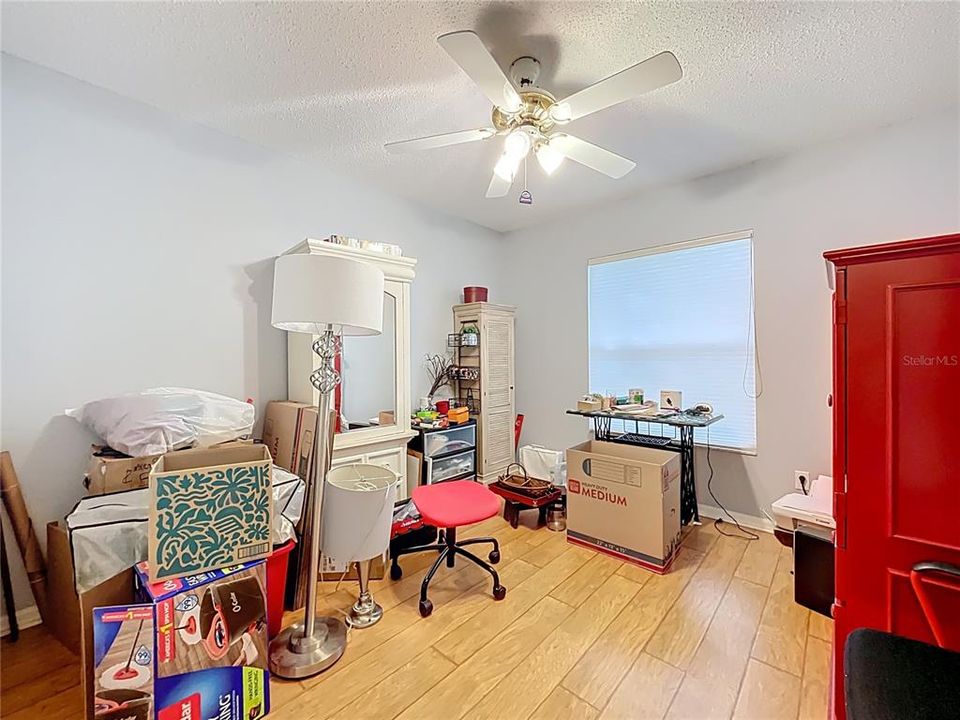 En Renta: $1,750 (3 camas, 2 baños, 1725 Pies cuadrados)