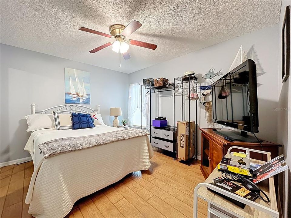 En Renta: $1,750 (3 camas, 2 baños, 1725 Pies cuadrados)