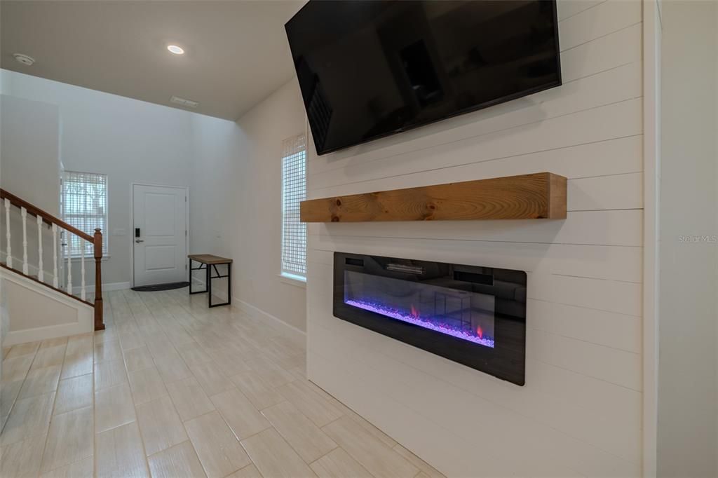 出租: $2,500 (4 贝兹, 3 浴室, 2181 平方英尺)