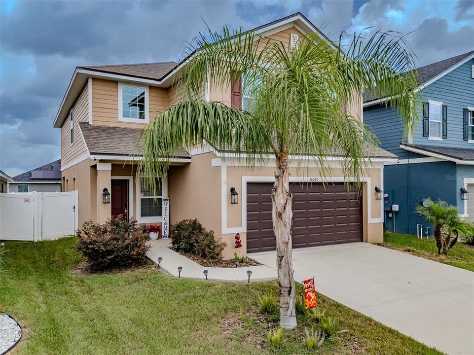 出租: $2,500 (4 贝兹, 3 浴室, 2181 平方英尺)