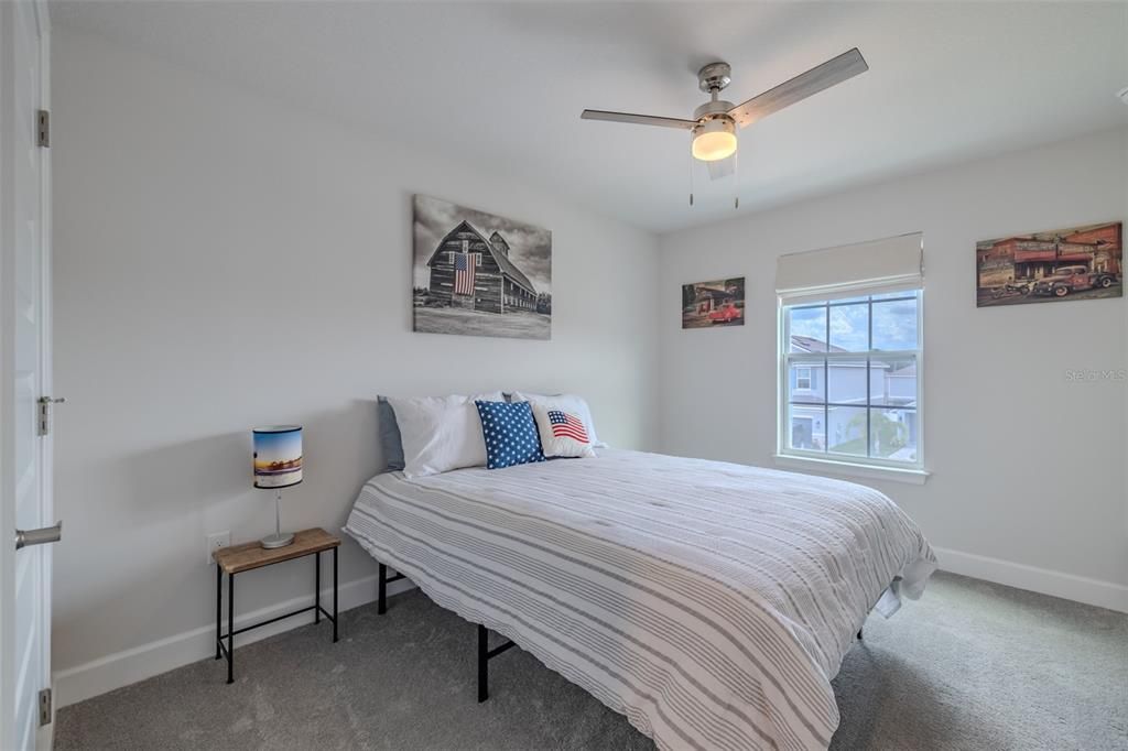 出租: $2,500 (4 贝兹, 3 浴室, 2181 平方英尺)