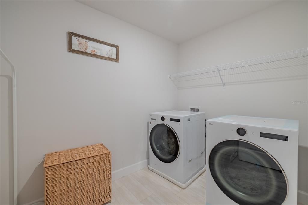 出租: $2,500 (4 贝兹, 3 浴室, 2181 平方英尺)