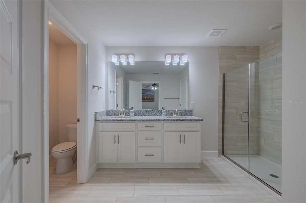 出租: $2,500 (4 贝兹, 3 浴室, 2181 平方英尺)