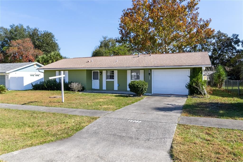 На продажу: $199,000 (2 спален, 2 ванн, 982 Квадратных фут)