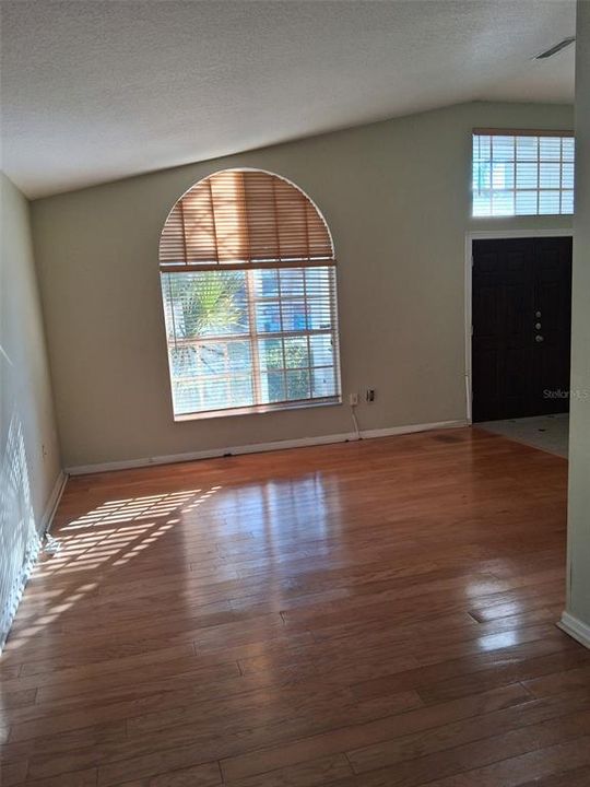 Active With Contract: $339,000 (3 beds, 2 baths, 1699 Square Feet)