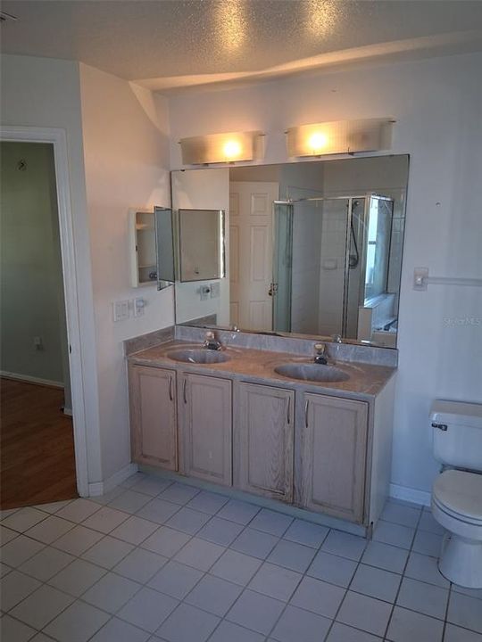 Active With Contract: $339,000 (3 beds, 2 baths, 1699 Square Feet)