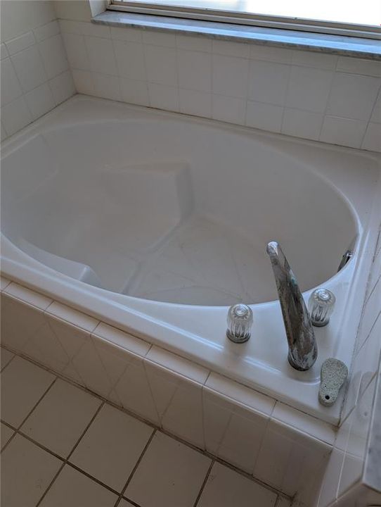 Active With Contract: $339,000 (3 beds, 2 baths, 1699 Square Feet)