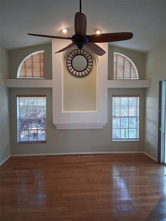 Active With Contract: $339,000 (3 beds, 2 baths, 1699 Square Feet)