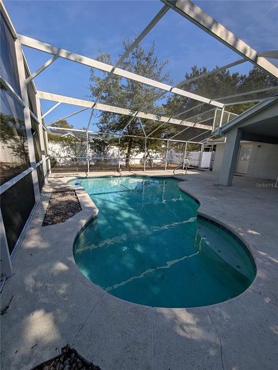 Active With Contract: $339,000 (3 beds, 2 baths, 1699 Square Feet)