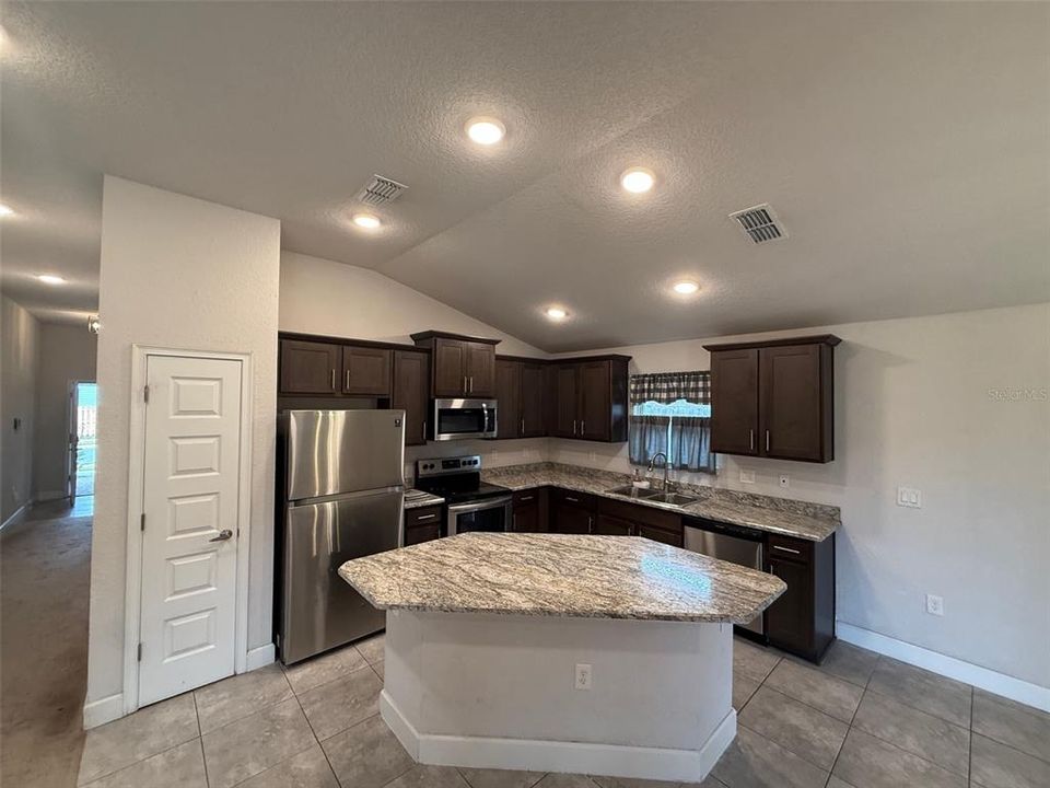 En Venta: $260,000 (3 camas, 2 baños, 1515 Pies cuadrados)