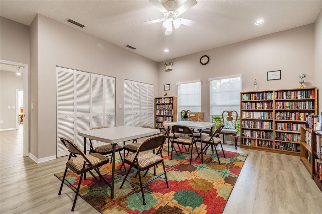 На продажу: $350,000 (2 спален, 2 ванн, 1456 Квадратных фут)