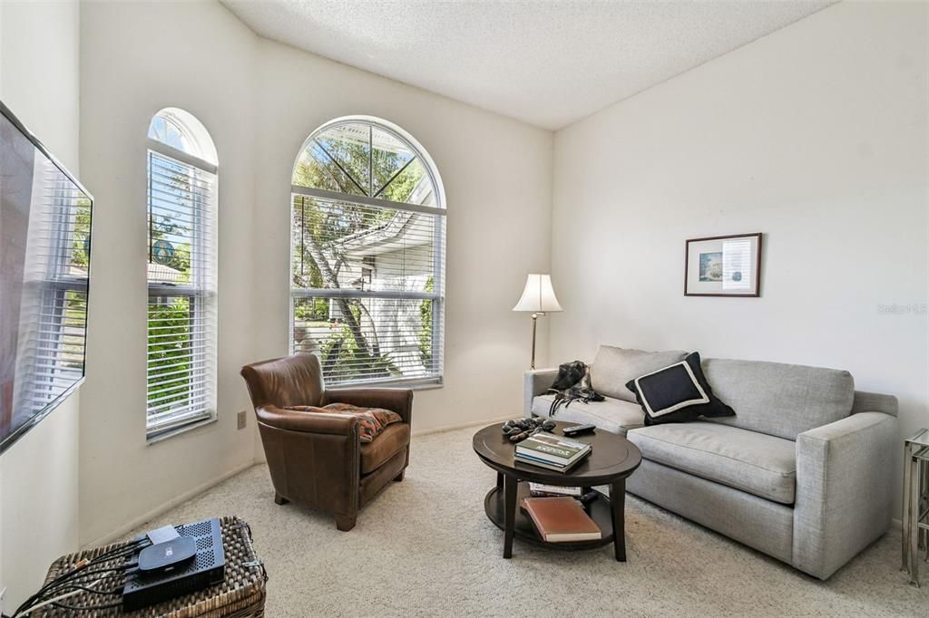 На продажу: $350,000 (2 спален, 2 ванн, 1456 Квадратных фут)