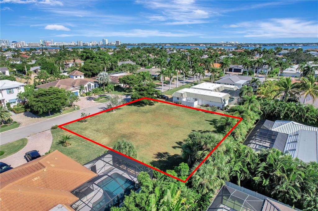 For Sale: $1,849,000 (0.30 acres)