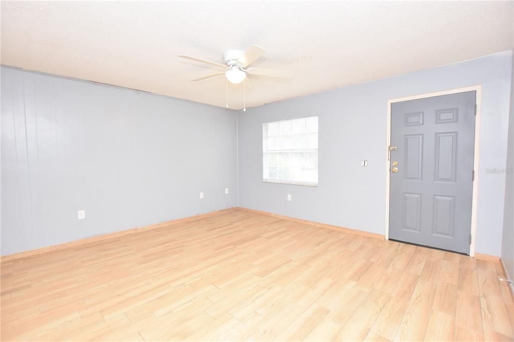 En Renta: $1,100 (2 camas, 1 baños, 1176 Pies cuadrados)