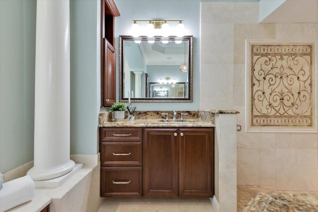 En Venta: $1,400,000 (4 camas, 3 baños, 3548 Pies cuadrados)