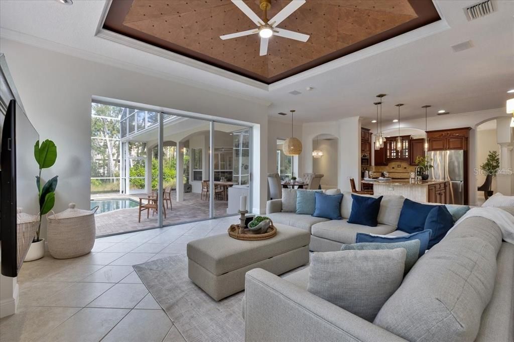 En Venta: $1,400,000 (4 camas, 3 baños, 3548 Pies cuadrados)