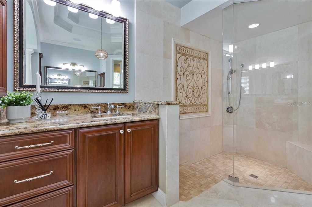 En Venta: $1,400,000 (4 camas, 3 baños, 3548 Pies cuadrados)