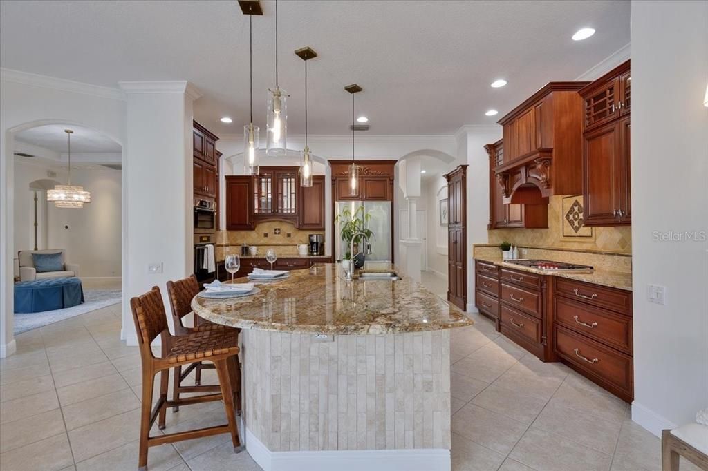 En Venta: $1,400,000 (4 camas, 3 baños, 3548 Pies cuadrados)