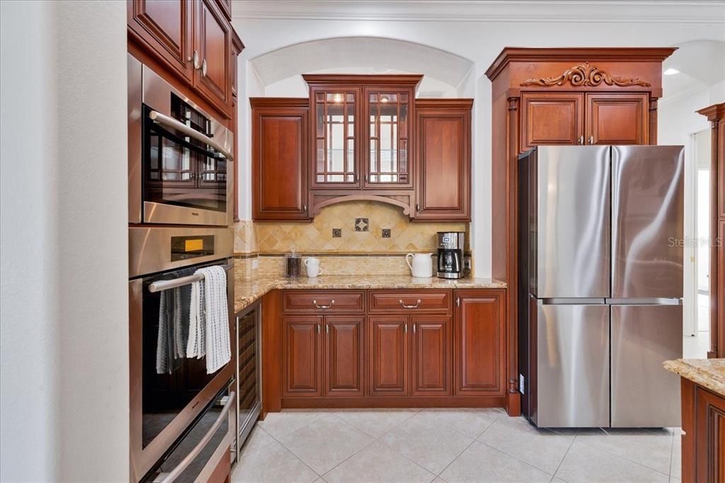 En Venta: $1,400,000 (4 camas, 3 baños, 3548 Pies cuadrados)