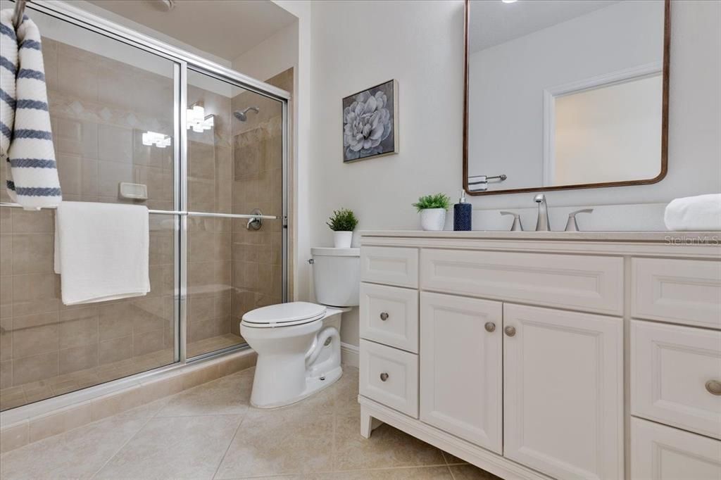 En Venta: $1,400,000 (4 camas, 3 baños, 3548 Pies cuadrados)