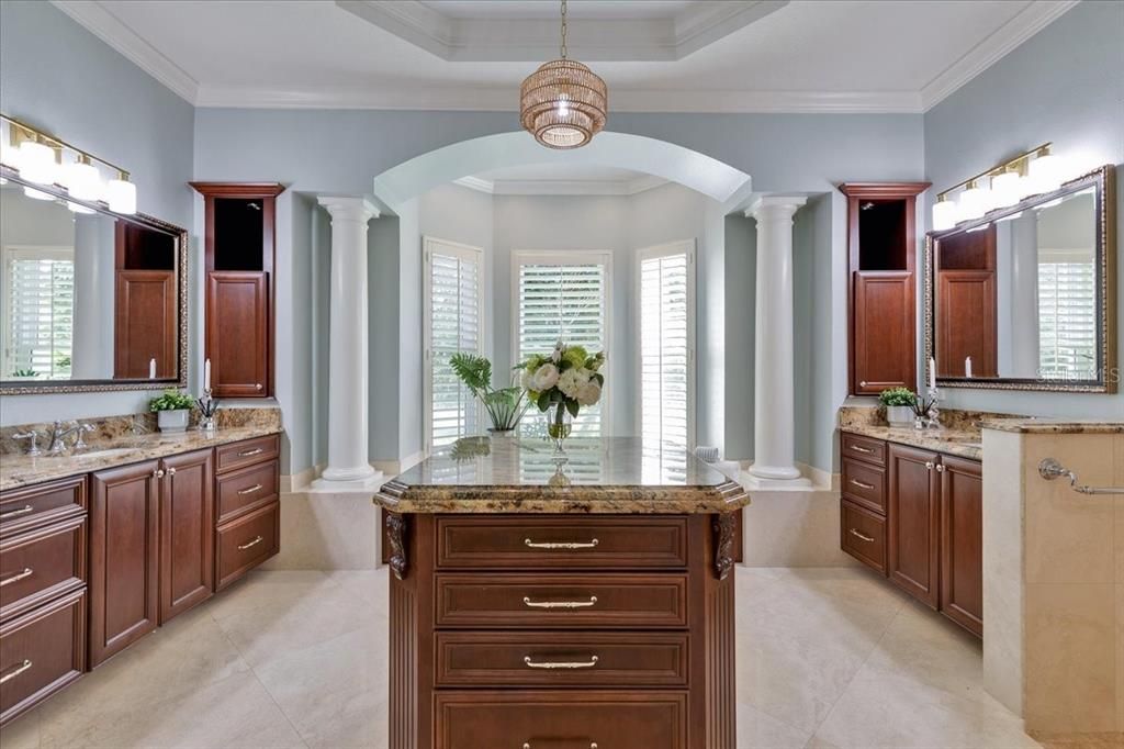 En Venta: $1,400,000 (4 camas, 3 baños, 3548 Pies cuadrados)