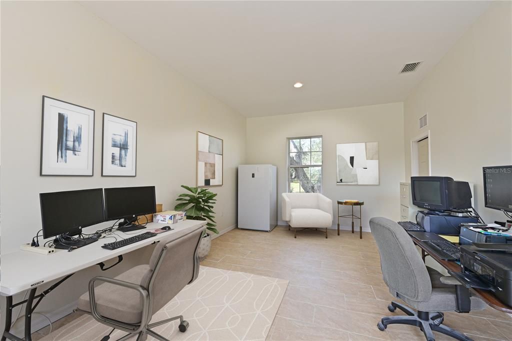 For Sale: $1,250,000 (3 beds, 3 baths, 3767 Square Feet)