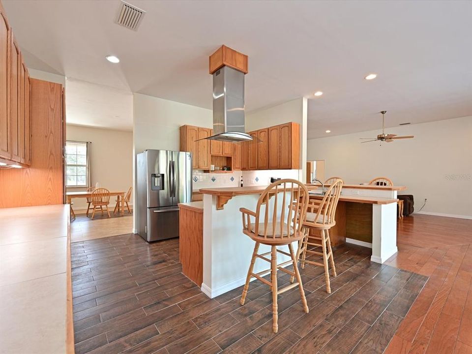 For Sale: $1,250,000 (3 beds, 3 baths, 3767 Square Feet)