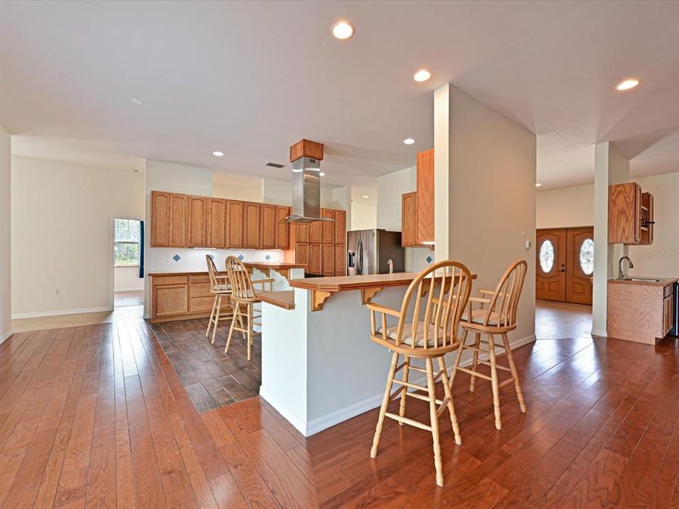 For Sale: $1,250,000 (3 beds, 3 baths, 3767 Square Feet)