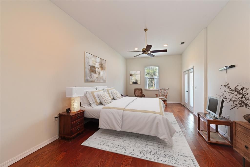 For Sale: $1,250,000 (3 beds, 3 baths, 3767 Square Feet)