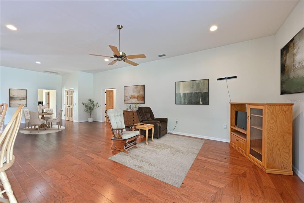 For Sale: $1,250,000 (3 beds, 3 baths, 3767 Square Feet)