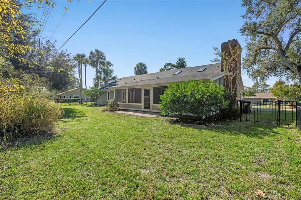 合同活跃: $369,000 (3 贝兹, 2 浴室, 1767 平方英尺)