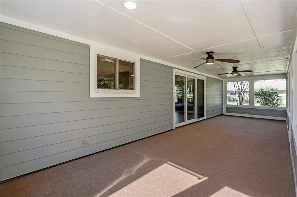 合同活跃: $369,000 (3 贝兹, 2 浴室, 1767 平方英尺)